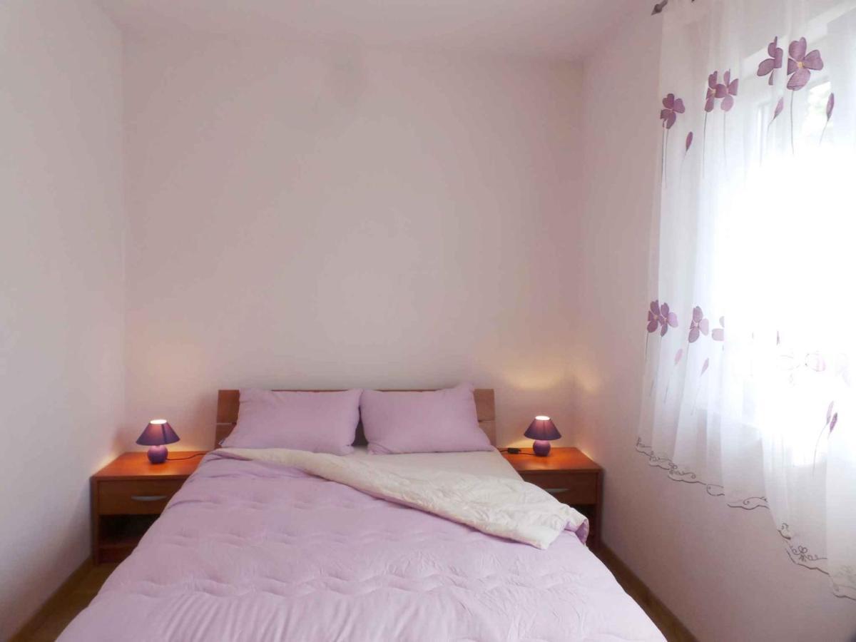 Holiday Home In Malinska/Insel Krk 13031 מראה חיצוני תמונה