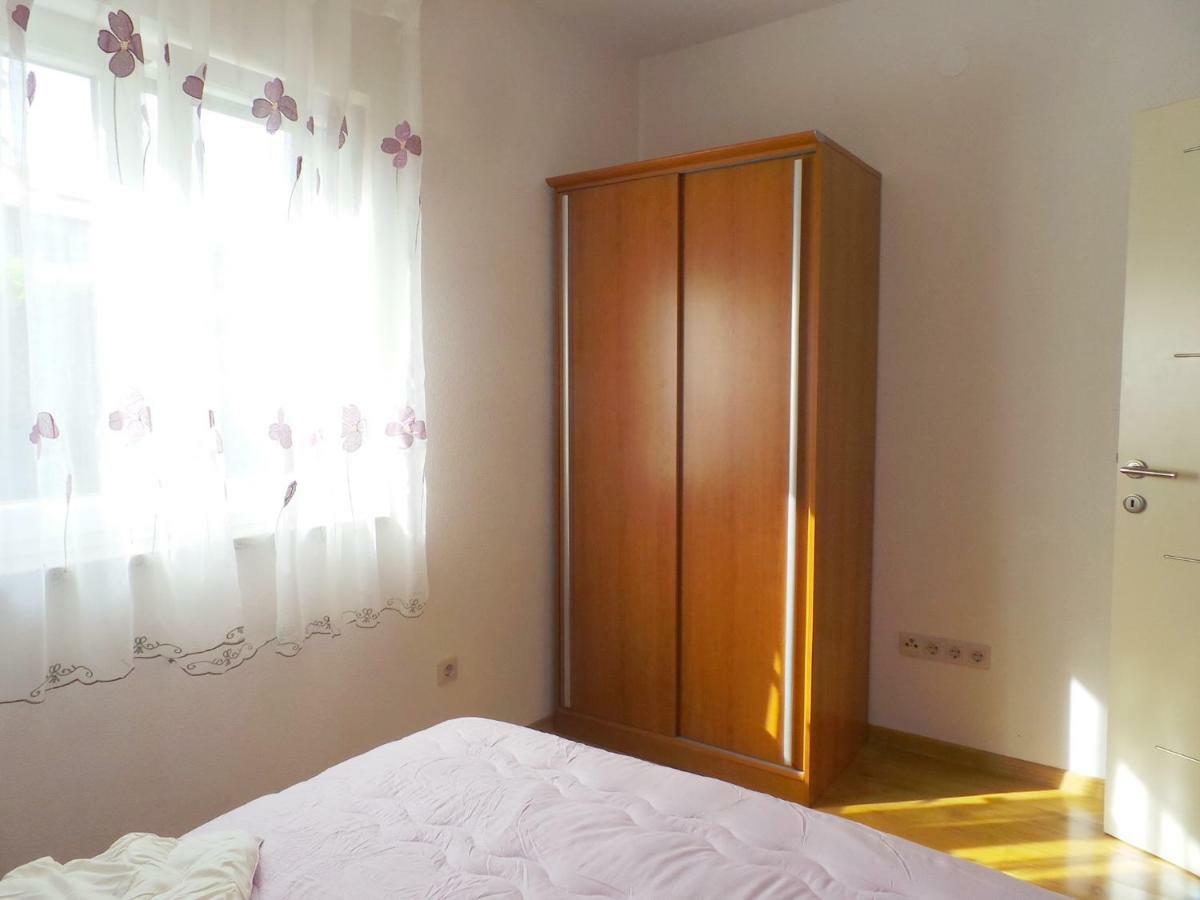 Holiday Home In Malinska/Insel Krk 13031 מראה חיצוני תמונה